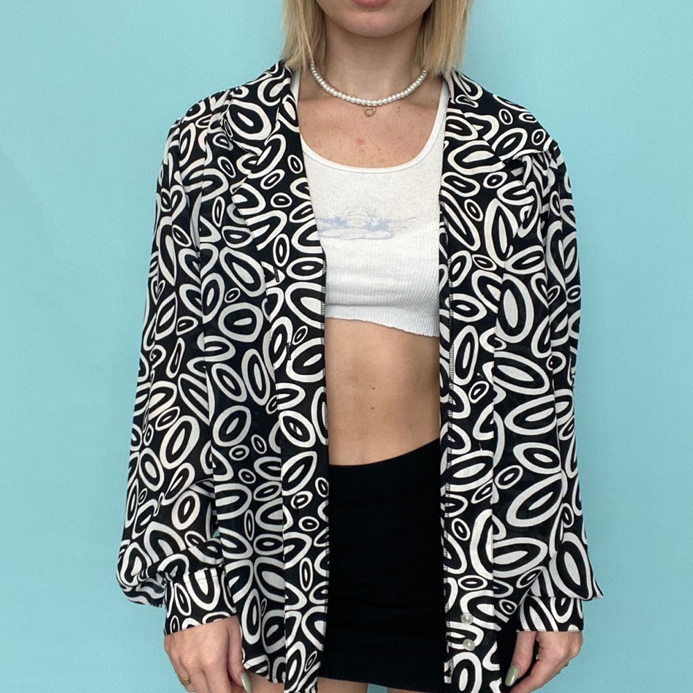 ABSTRACT SILK BUTTON UP